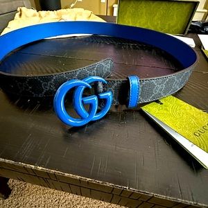 GUCCI GG MARMONT BELT NEW
Variation: black and grey Supreme
Size: Gucci 90